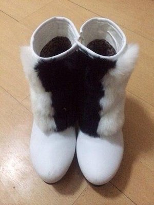 【圖】白色帶毛 38號碼。速來搶購 - 豐臺五里店服裝/鞋帽/箱包 - 北京58同城