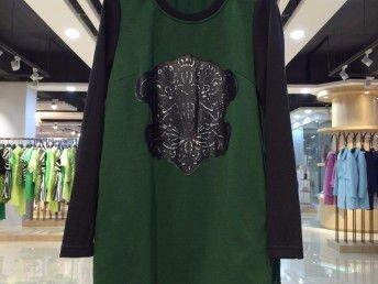 廣州服裝鞋帽箱包市場 圖品牌呢子大衣批發廠家詳解